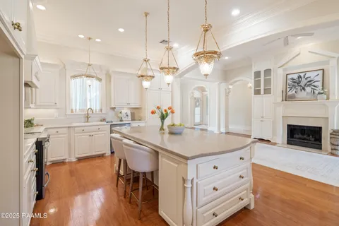 $565,000 | 126 Enchanted Oak Boulevard, Lafayette, LA 70508
