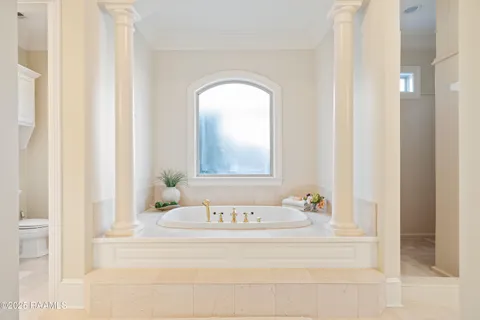 $565,000 | 126 Enchanted Oak Boulevard, Lafayette, LA 70508