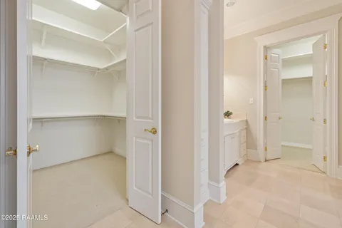 $565,000 | 126 Enchanted Oak Boulevard, Lafayette, LA 70508