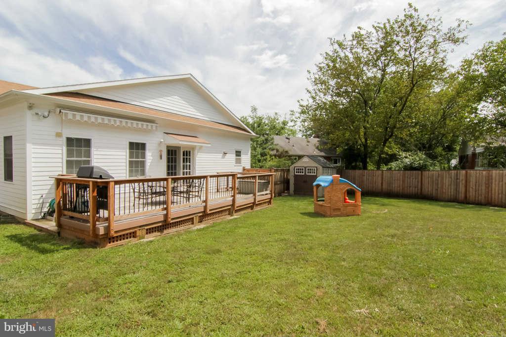 5820 Craig Street Springfield, VA 22150 - Photo 25 of 30 Exterior (Rear)