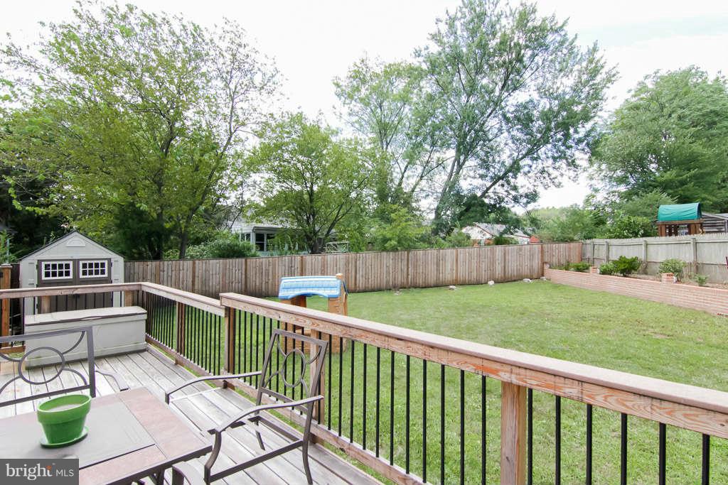 5820 Craig Street Springfield, VA 22150 - Photo 26 of 30 Exterior (Rear)