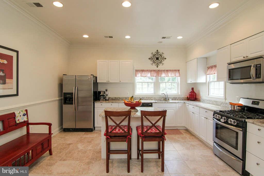 5820 Craig Street Springfield, VA 22150 - Photo 5 of 30 Kitchen