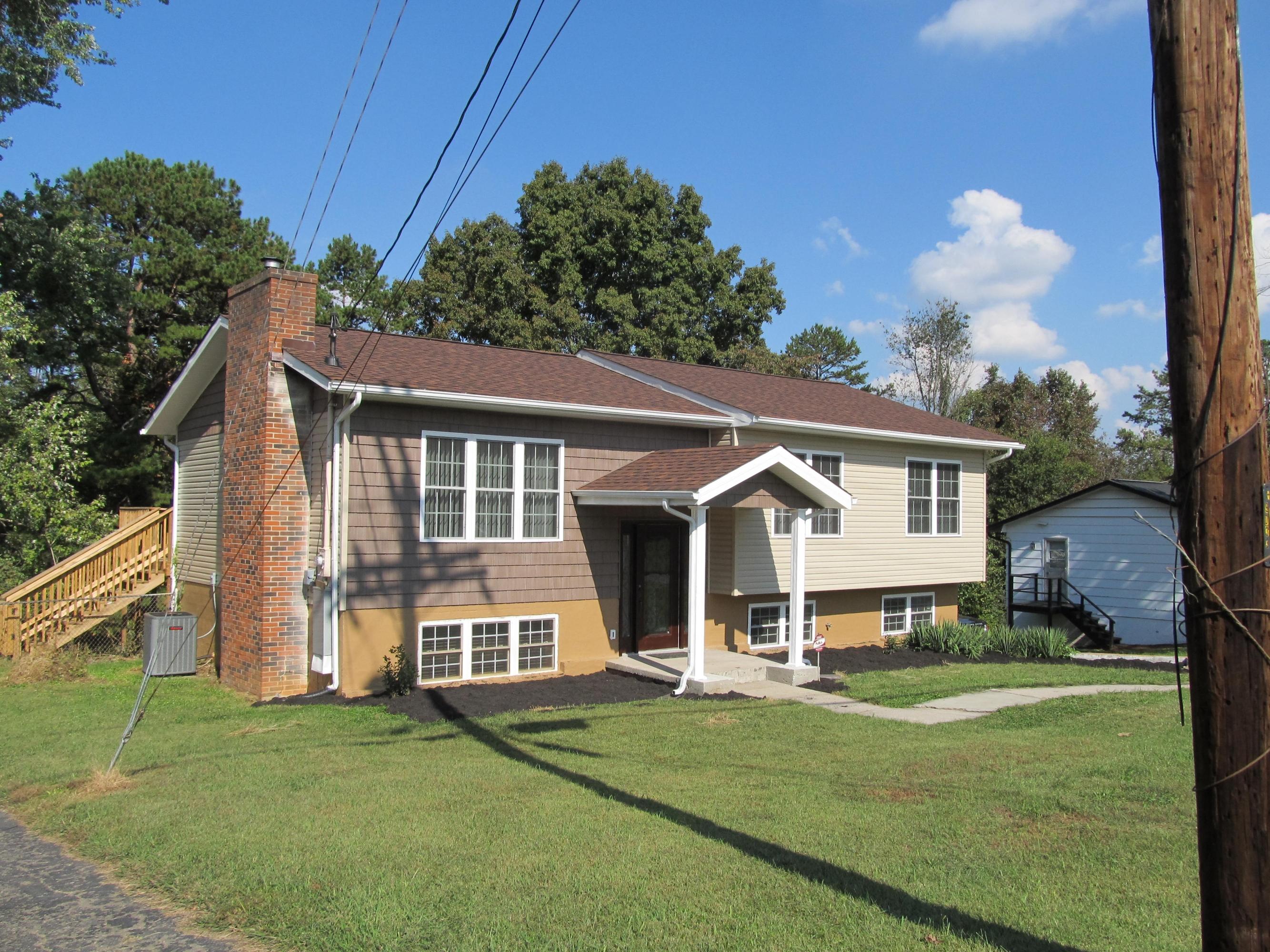 7792 Cranley Road, Unit 7 Powell, TN 37849 - Photo 2 of 26 Another view of the front