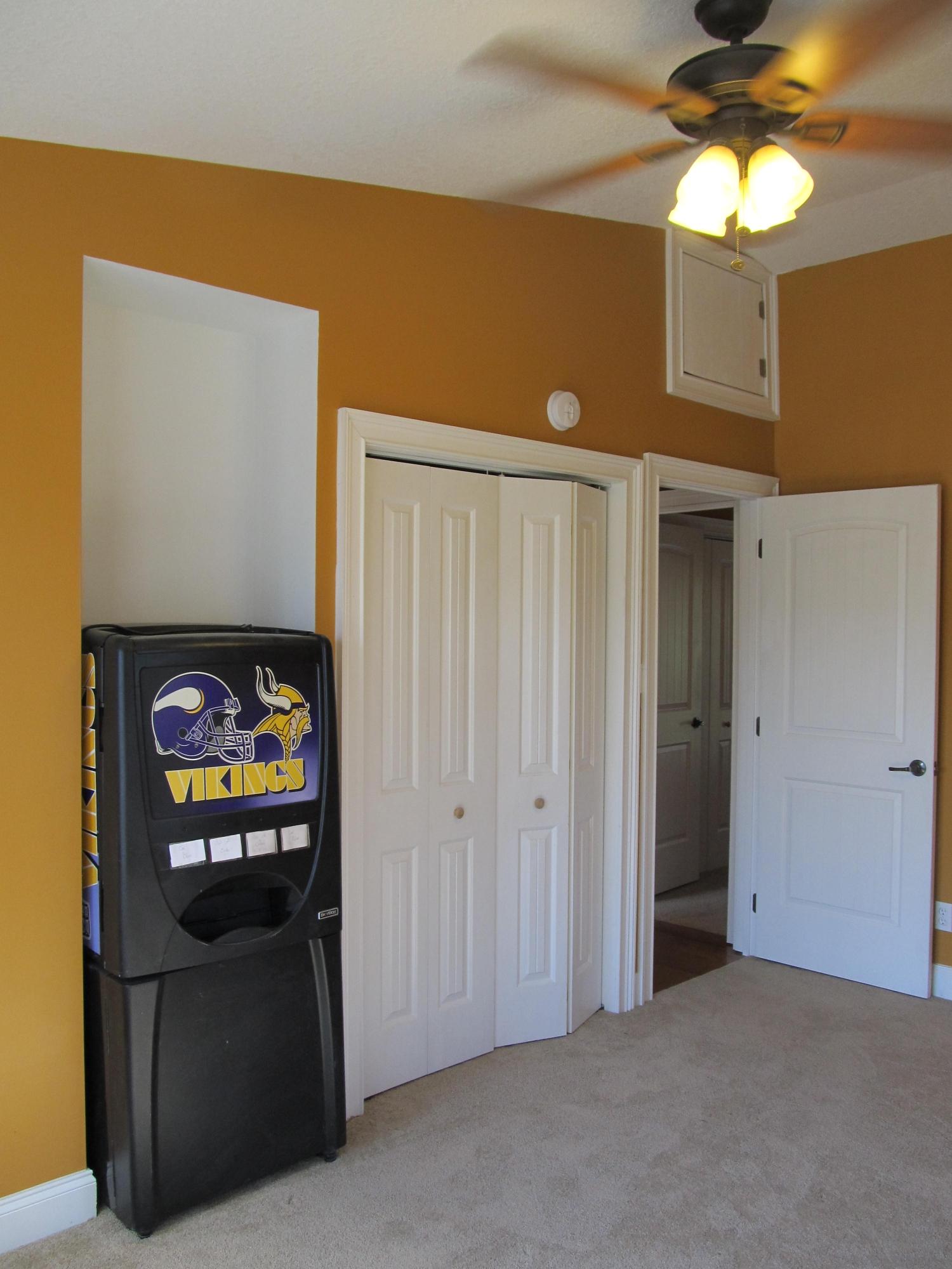 7792 Cranley Road, Unit 7 Powell, TN 37849 - Photo 12 of 26 Recessed area in bedroom 2