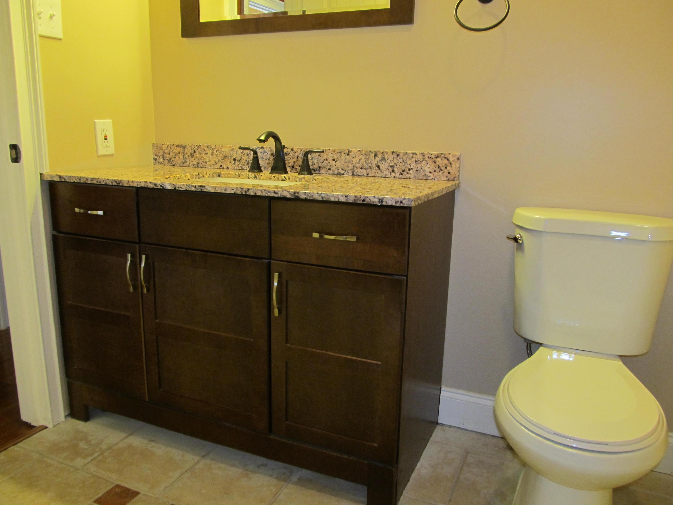 7792 Cranley Road, Unit 7 Powell, TN 37849 - Photo 14 of 26 Hall bath