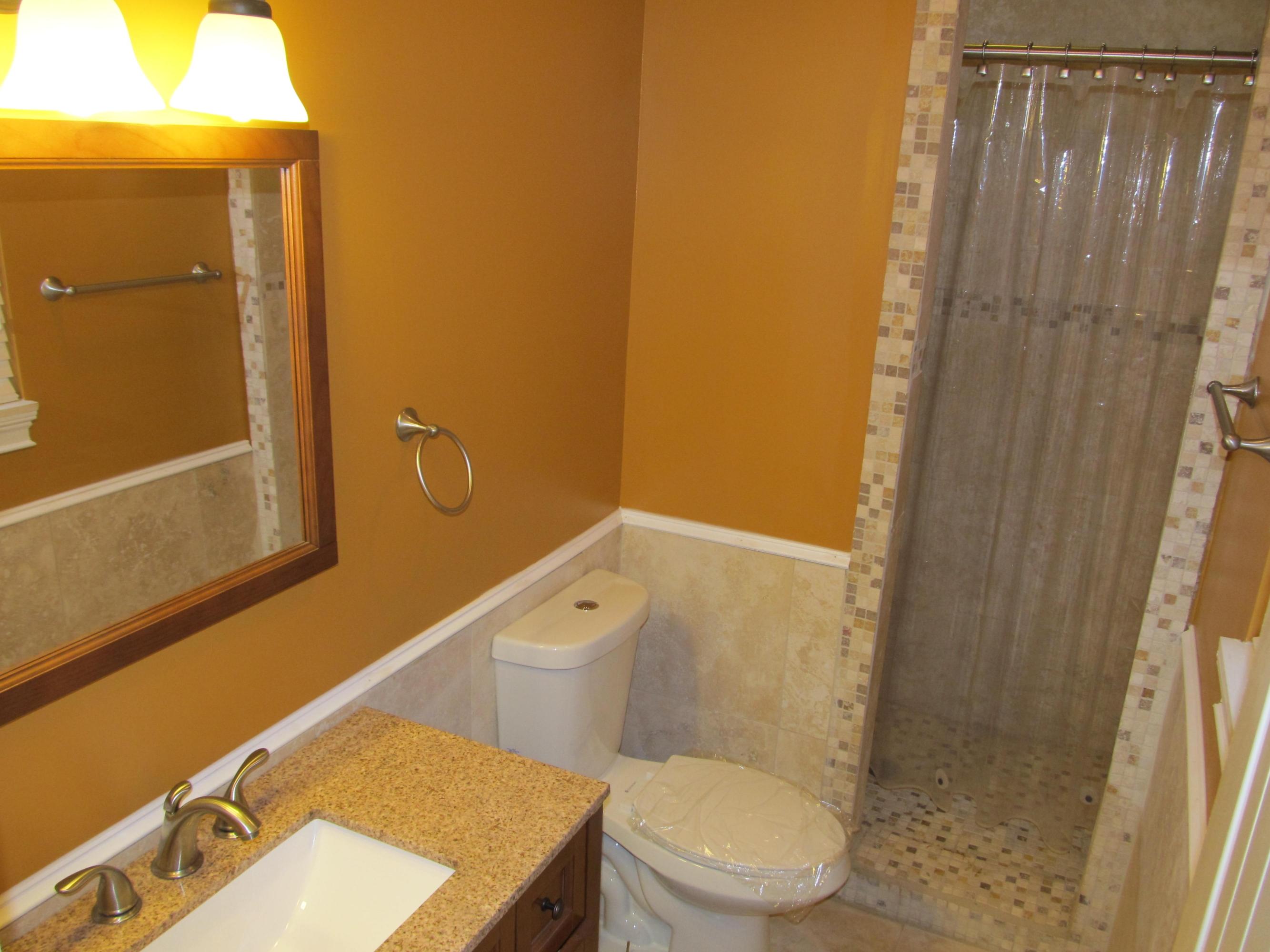 7792 Cranley Road, Unit 7 Powell, TN 37849 - Photo 17 of 26 Master bath