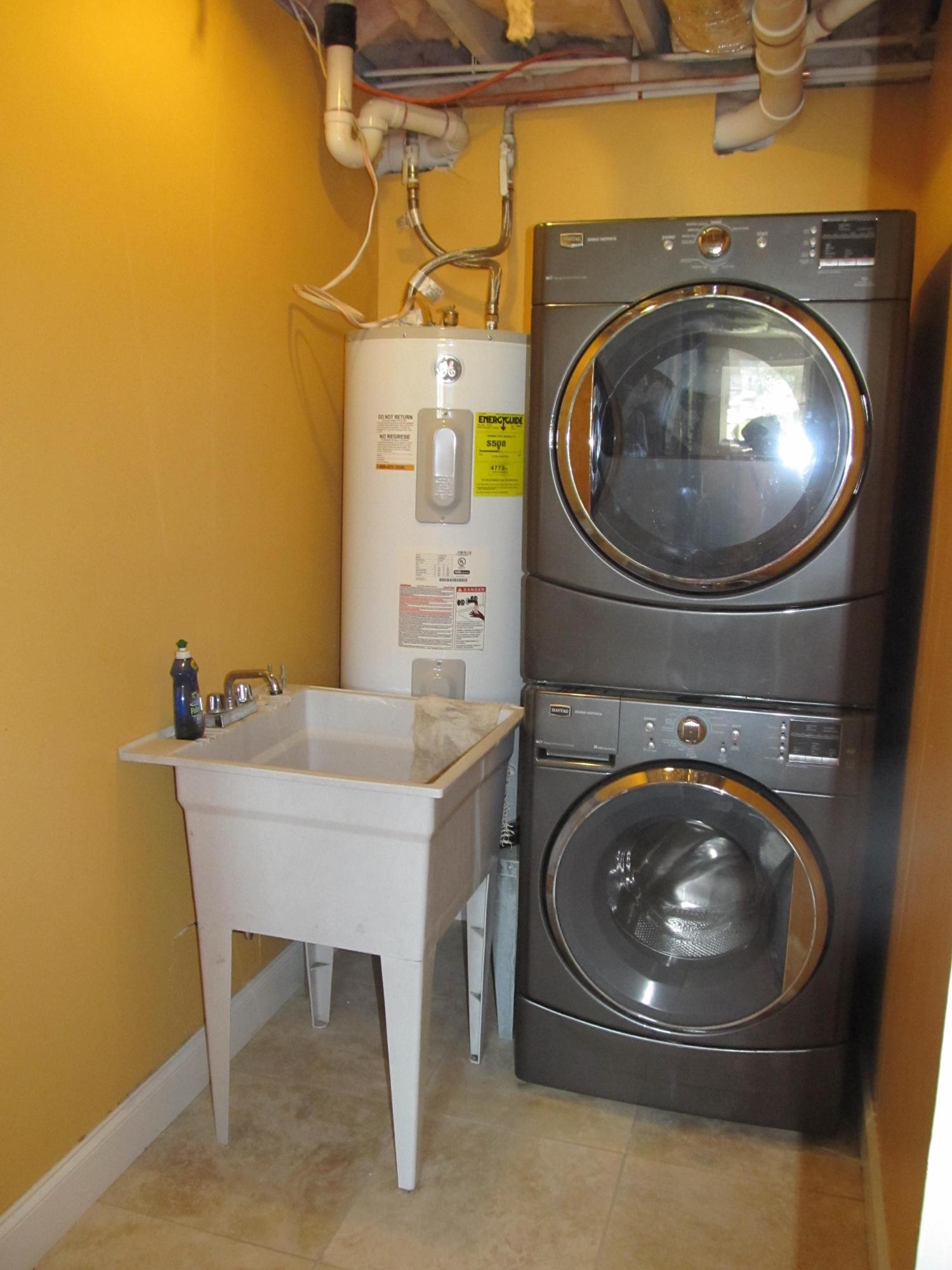 7792 Cranley Road, Unit 7 Powell, TN 37849 - Photo 24 of 26 Laundry room