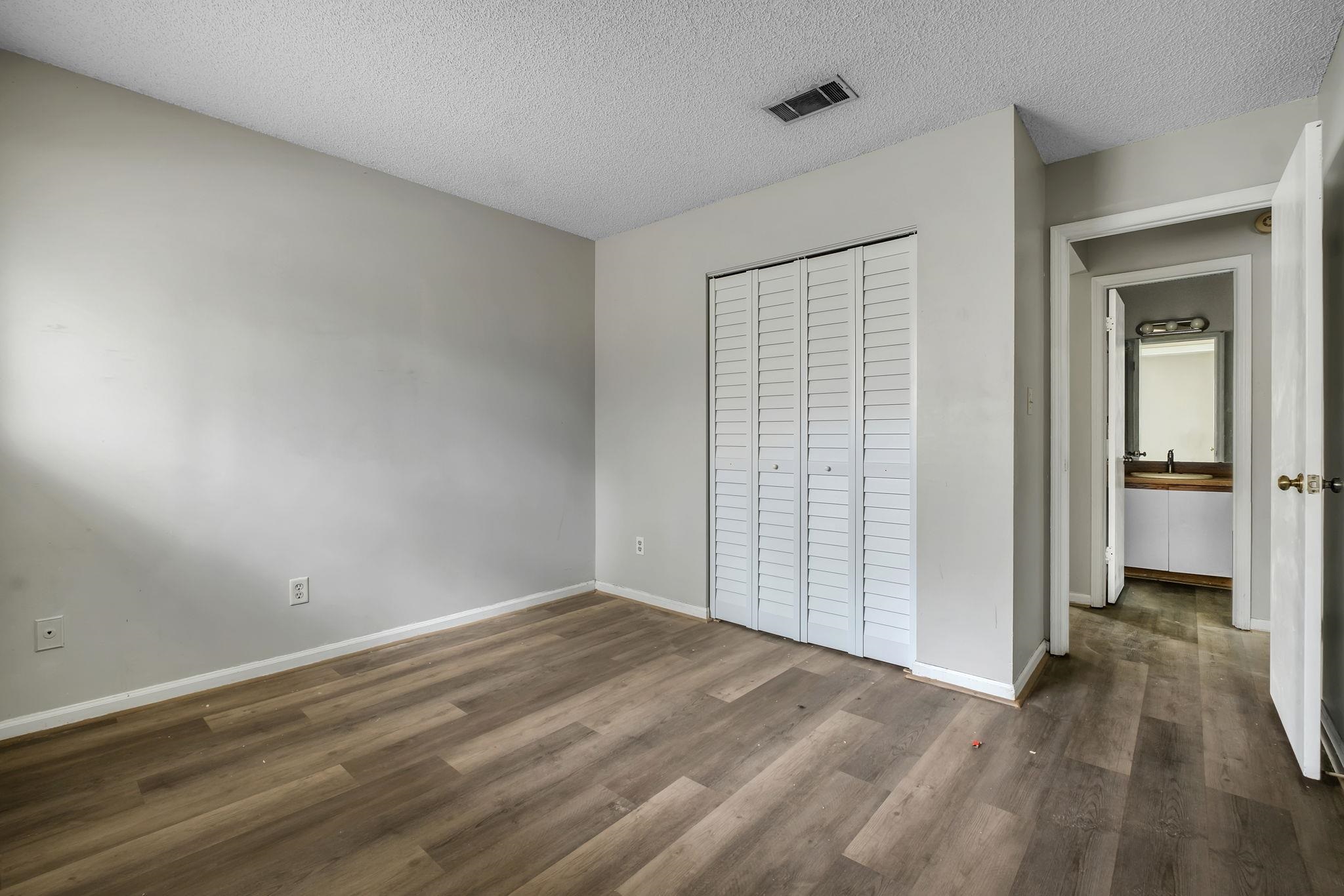1571 Stone Road, Unit 11B Tallahassee, FL 32303 - Photo 20 of 28