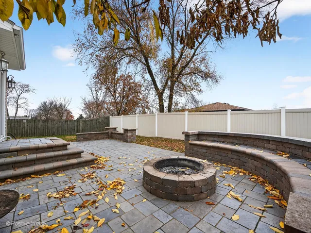a view of a house with a outdoor space