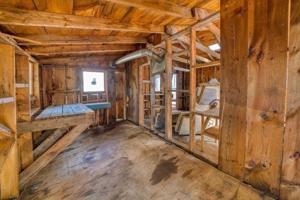 102 New Templeton Road Hubbardston, MA 01452 - Photo 27 of 36 Gallery Image 27