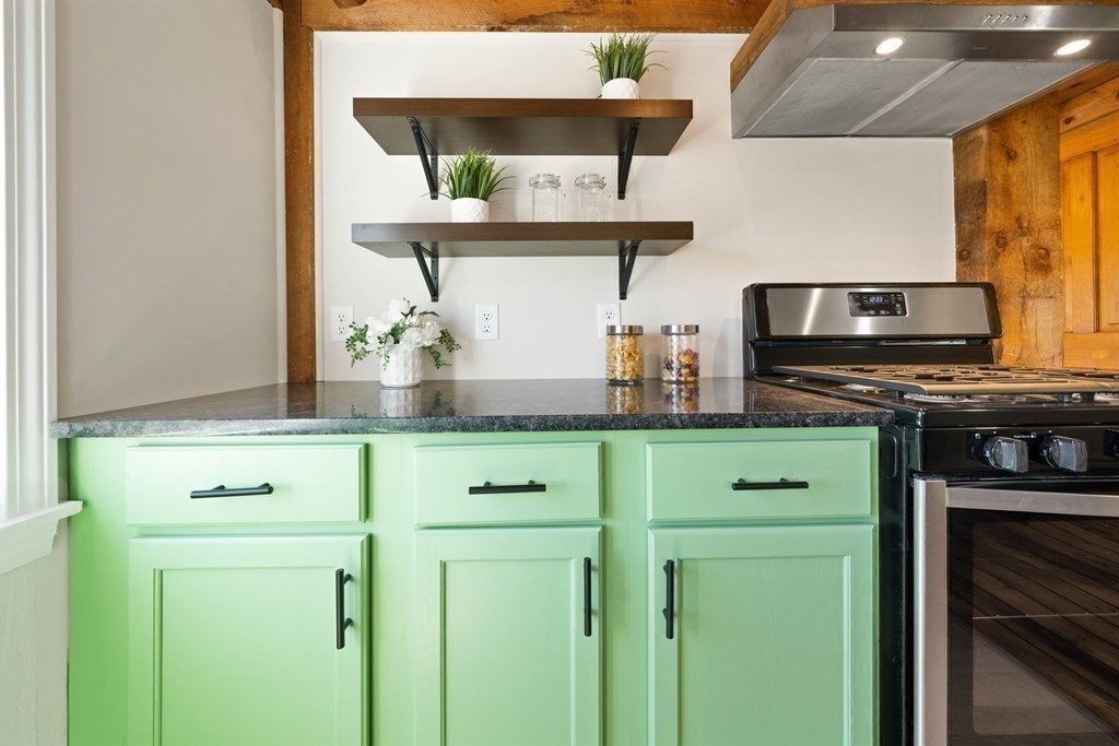 102 New Templeton Road Hubbardston, MA 01452 - Photo 4 of 36 Gallery Image 4