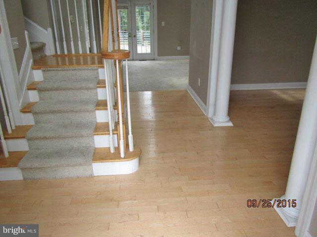 7913 Riverside Drive Pasadena, MD 21122 - Photo 5 of 11 Interior (General)