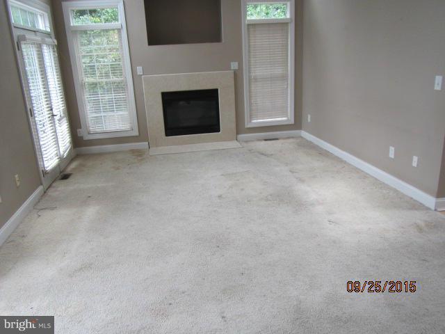 7913 Riverside Drive Pasadena, MD 21122 - Photo 7 of 11 Family Room