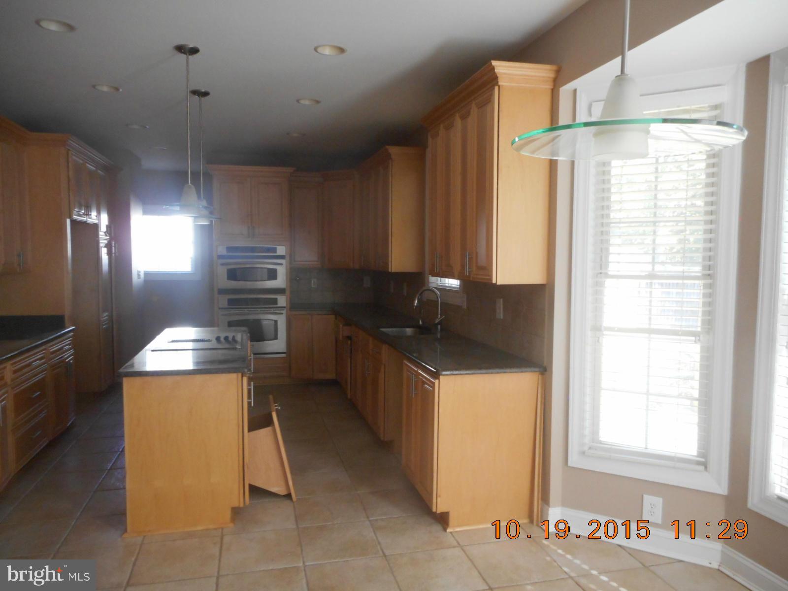 7913 Riverside Drive Pasadena, MD 21122 - Photo 10 of 11 Kitchen