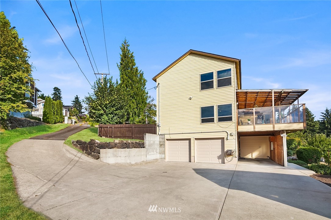 573 Bronson Place Northeast Renton, WA 98056 - Photo 27 of 32 a house view with a outdoor space