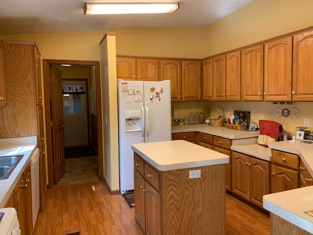 8084 Springwood Lake Road Harrison, MI 48625 - Photo 2 of 28 Gallery Image 2