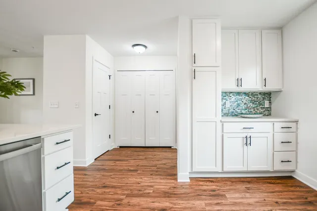 $269,000 | 2604 Golden Valley Road, Minneapolis, MN 55411