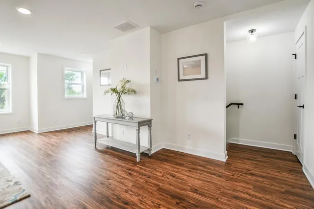 $269,000 | 2604 Golden Valley Road, Minneapolis, MN 55411