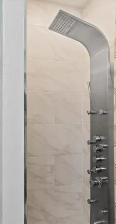 $2,000 | 2084 Grove Street, Unit B, Sarasota, FL 34239