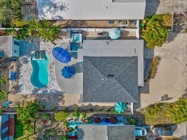 $2,000 | 2084 Grove Street, Unit B, Sarasota, FL 34239