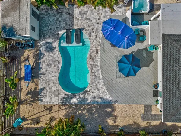 $2,000 | 2084 Grove Street, Unit B, Sarasota, FL 34239