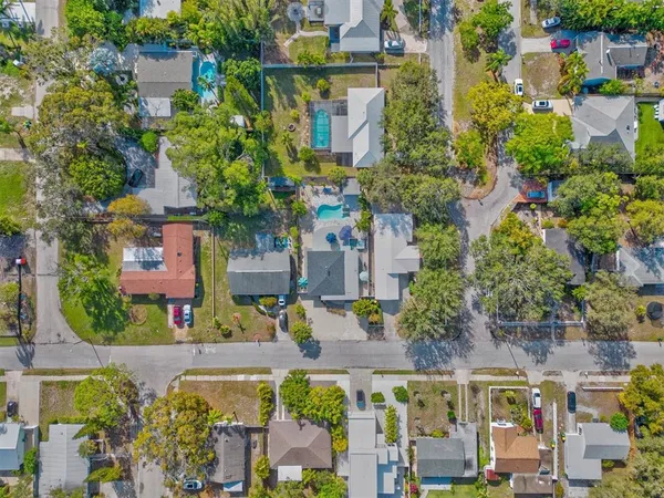 $2,000 | 2084 Grove Street, Unit B, Sarasota, FL 34239