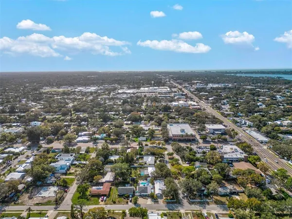 $2,000 | 2084 Grove Street, Unit B, Sarasota, FL 34239