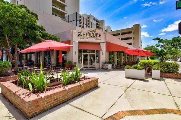 $2,000 | 2084 Grove Street, Unit B, Sarasota, FL 34239