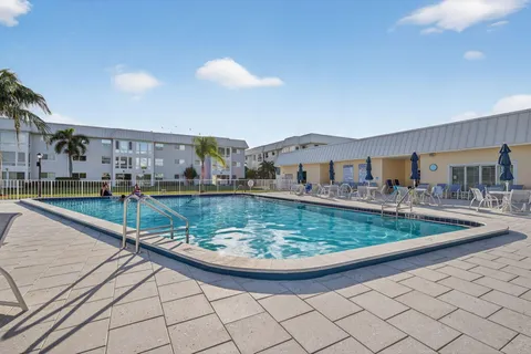 $234,900 | 25 Colonial Club Drive, Unit 205, Boynton Beach, FL 33435