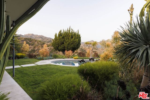 $5,995,000 | 3306 Deronda Drive, Los Angeles, CA 90068