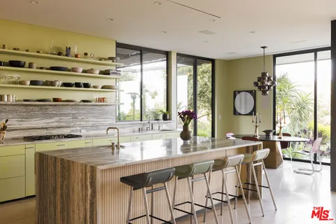 $5,995,000 | 3306 Deronda Drive, Los Angeles, CA 90068