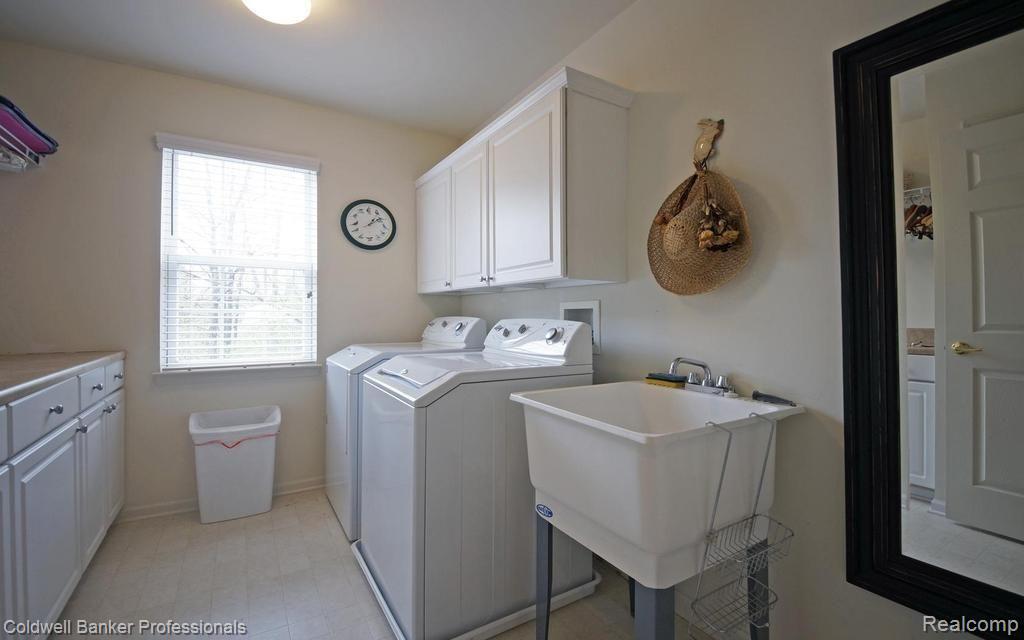 4104 Merriman Loop Howell, MI 48843 - Photo 12 of 27 12-photo-web-1024x640-52502.jpg
