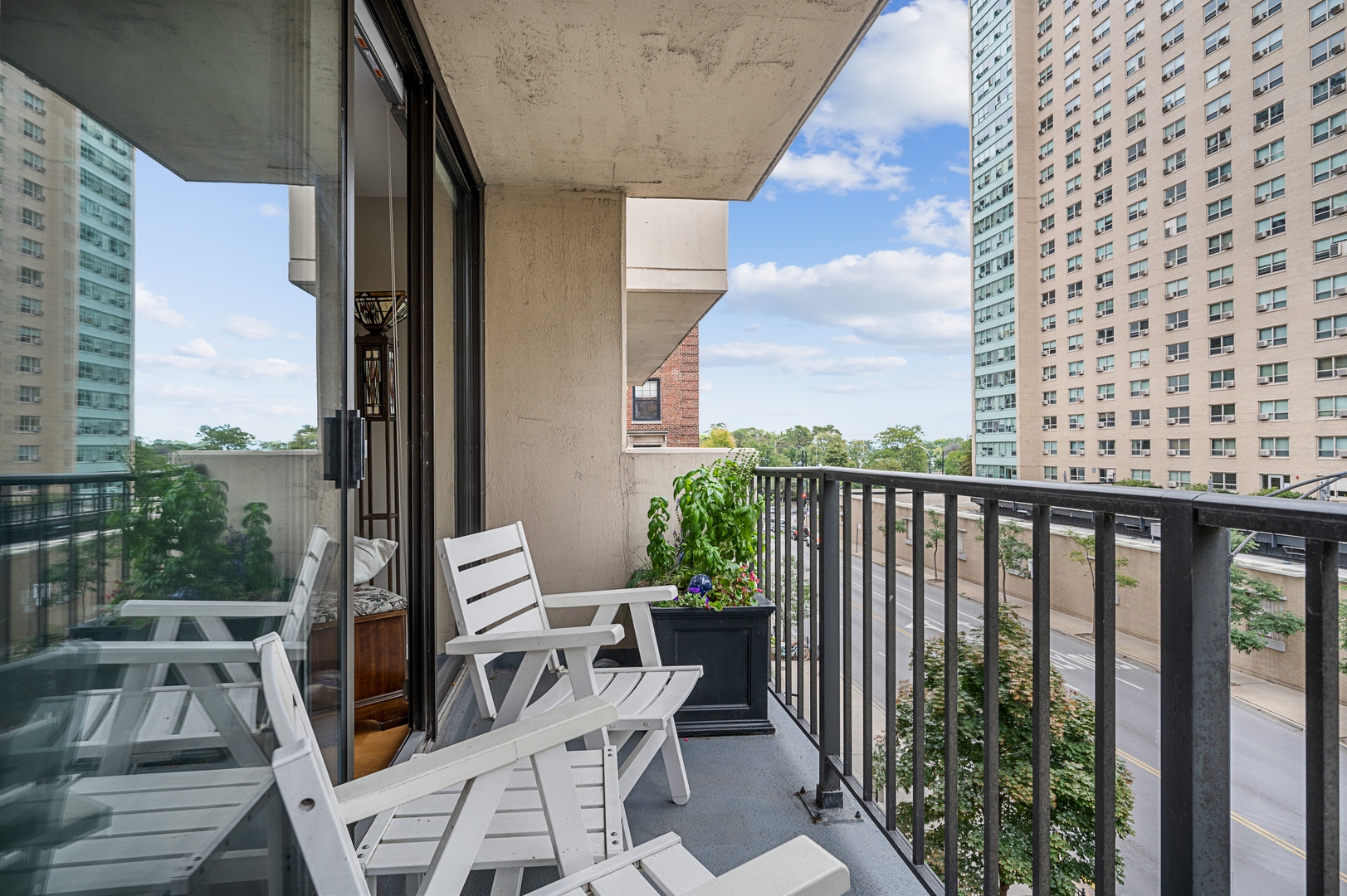 3150 North Sheridan Road, Unit 3C Chicago, IL 60657 - Photo 17 of 19 a view of balcony with furniture