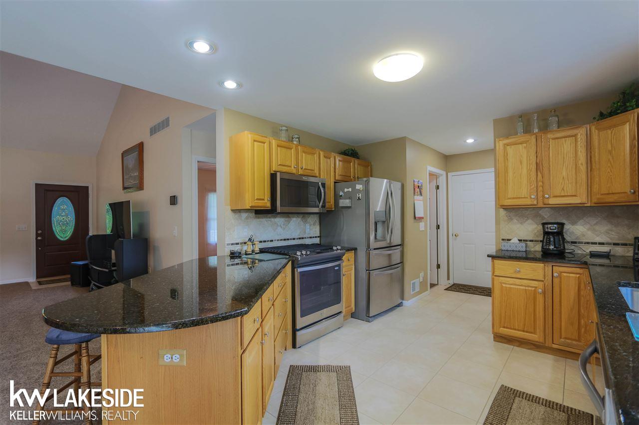 465 Mack Road Leonard, MI 48367 - Photo 33 of 84 50049808-32.JPG