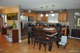 2876 Emmons Avenue Rochester, MI 48307 - Photo 5 of 21 DSC_0679.jpg
