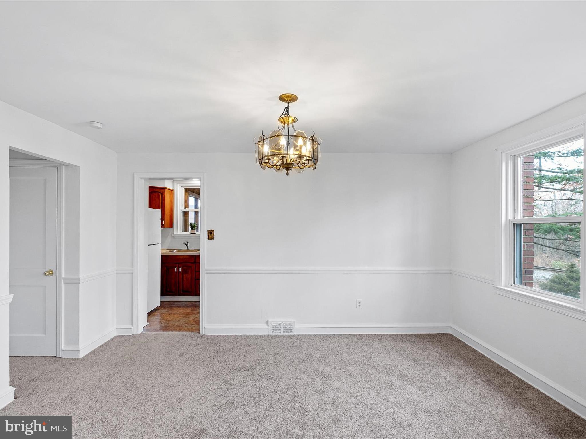 714 Dean Street Ridley Park, PA 19078 - Photo 11 of 20 Lots of natural light in Dining room