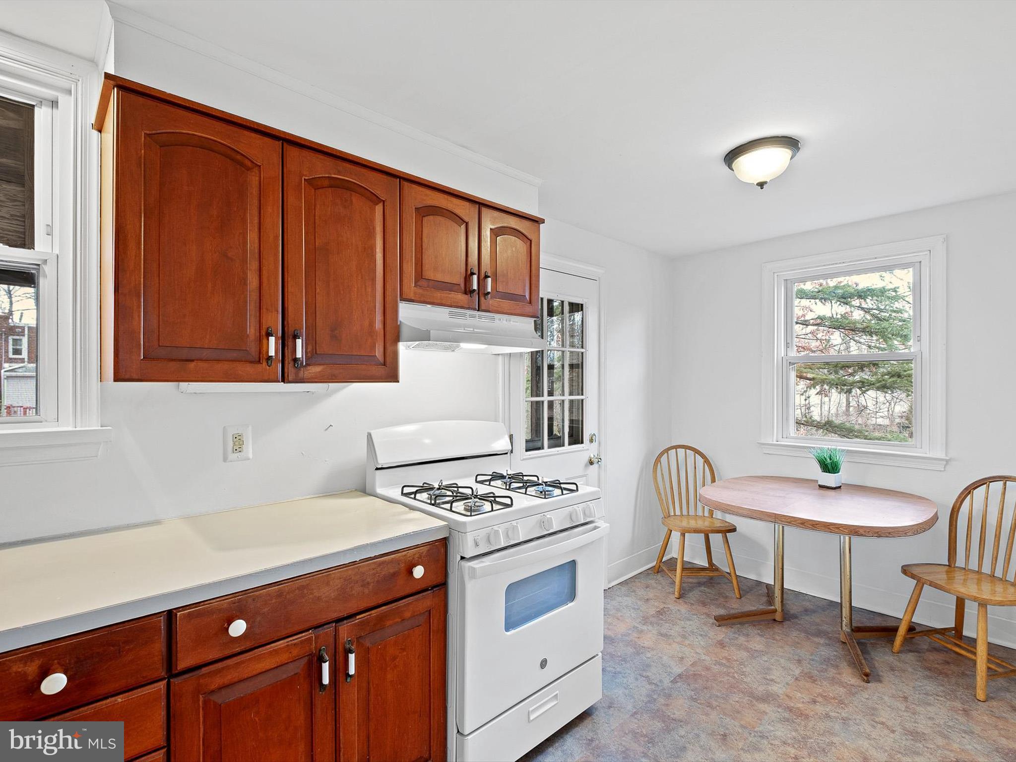 714 Dean Street Ridley Park, PA 19078 - Photo 13 of 20 Eat in kitchen area