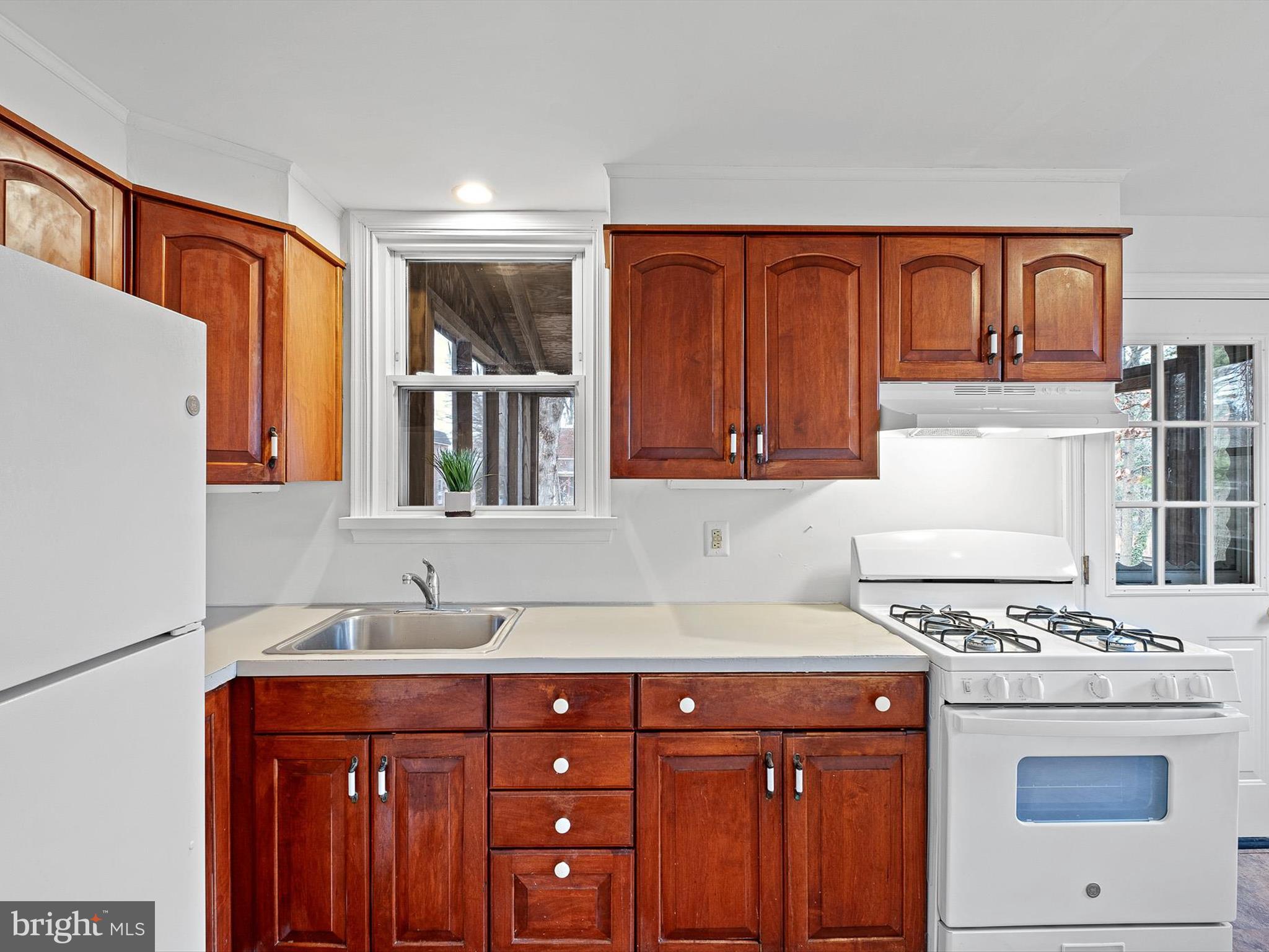 714 Dean Street Ridley Park, PA 19078 - Photo 14 of 20 Kitchen
