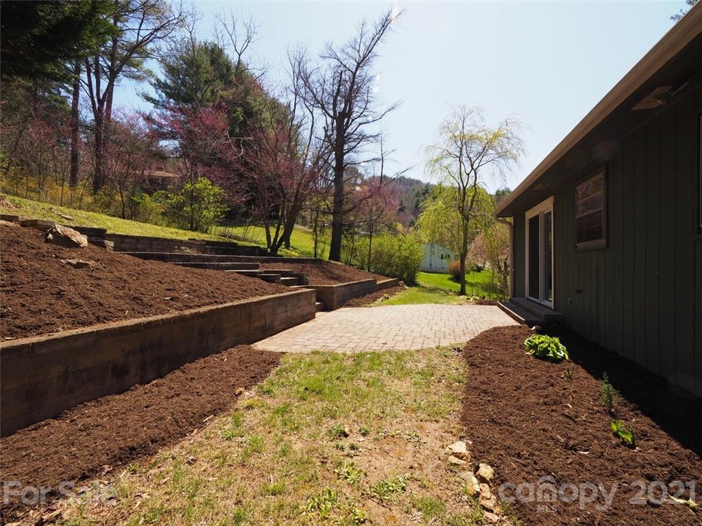 6 Spring Cove Road Asheville, NC 28804 - Photo 18 of 24 Gallery Image 18