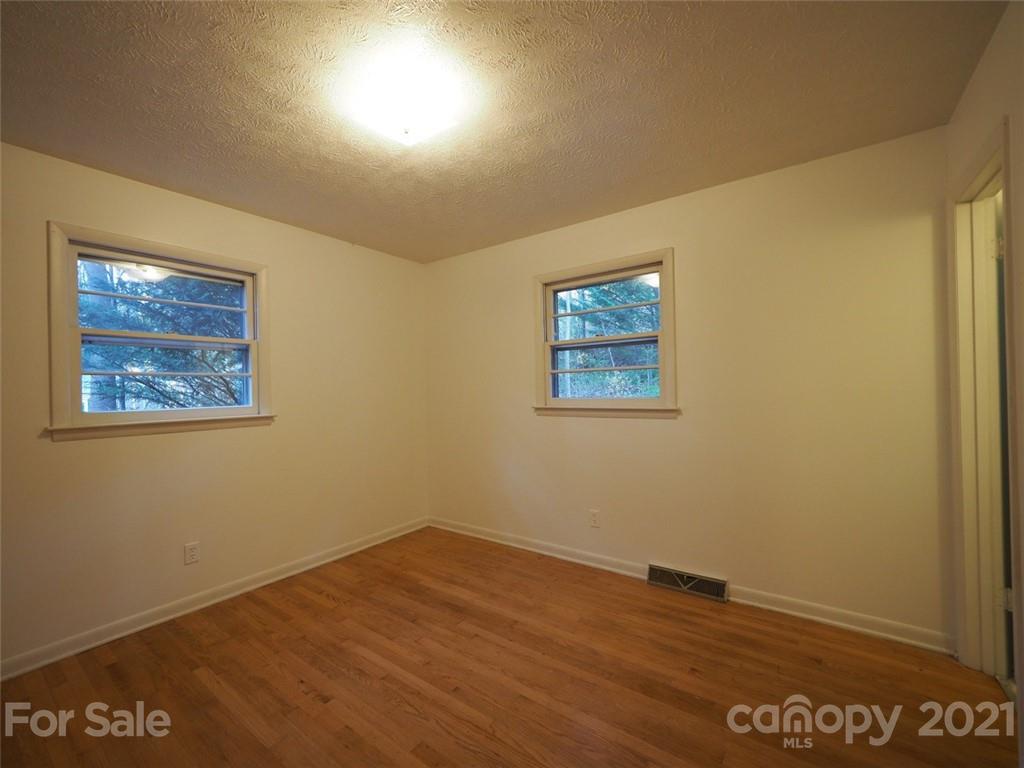 6 Spring Cove Road Asheville, NC 28804 - Photo 9 of 24 Gallery Image 9