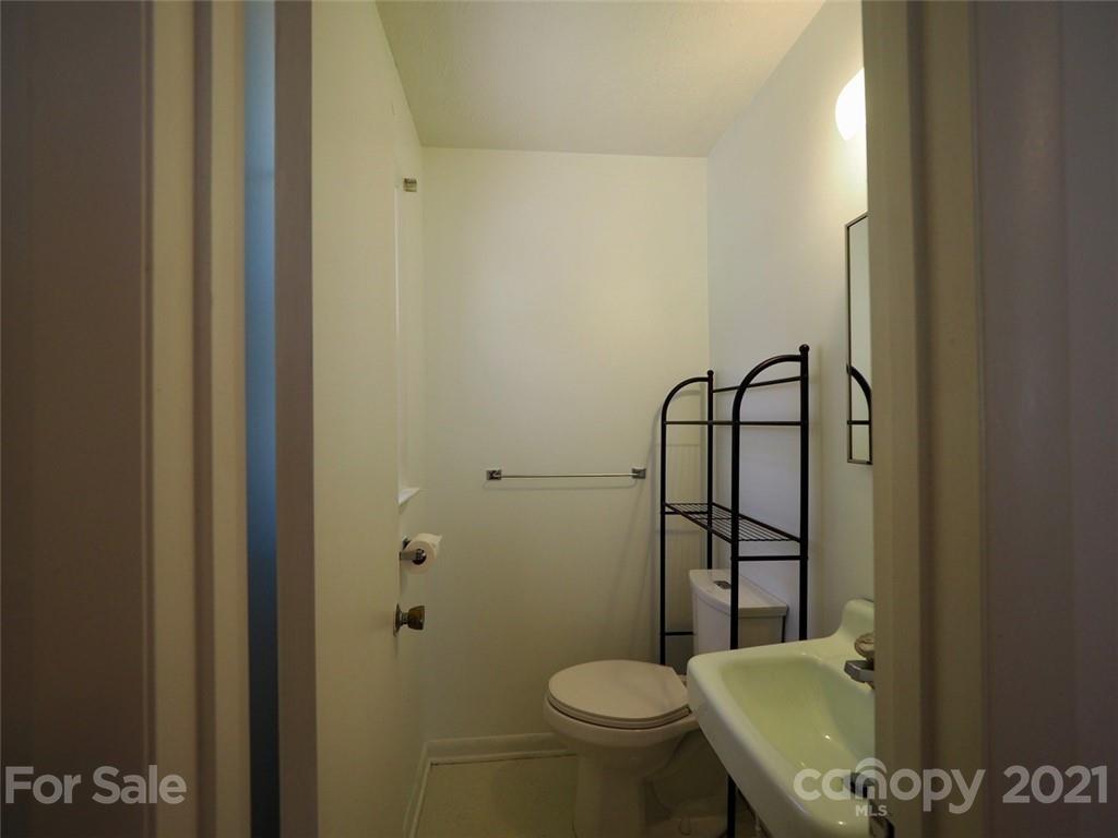 6 Spring Cove Road Asheville, NC 28804 - Photo 10 of 24 Gallery Image 10