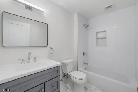 $4,650 | 116 Valley Street, Unit 2, South Orange, NJ 07079