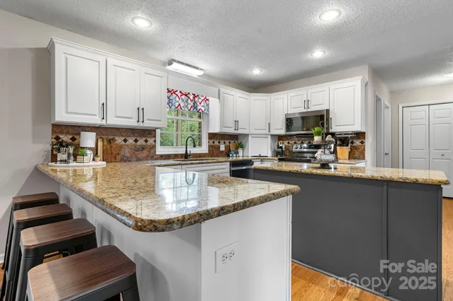 $545,000 | 1801 Twin Ponds Drive, Hickory, NC 28602