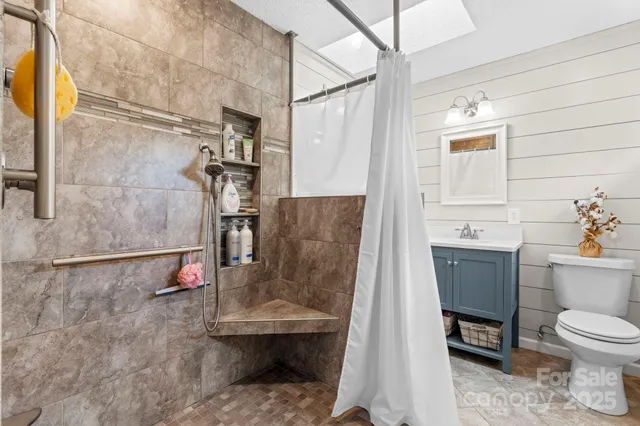 $545,000 | 1801 Twin Ponds Drive, Hickory, NC 28602