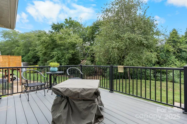 $545,000 | 1801 Twin Ponds Drive, Hickory, NC 28602