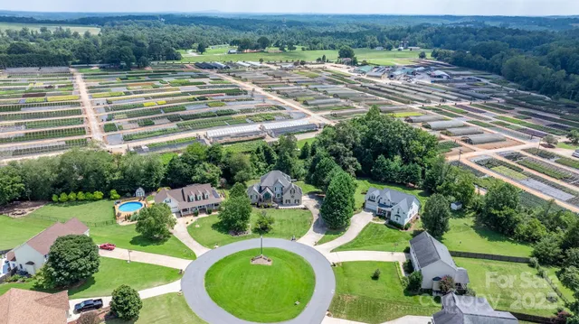 $545,000 | 1801 Twin Ponds Drive, Hickory, NC 28602