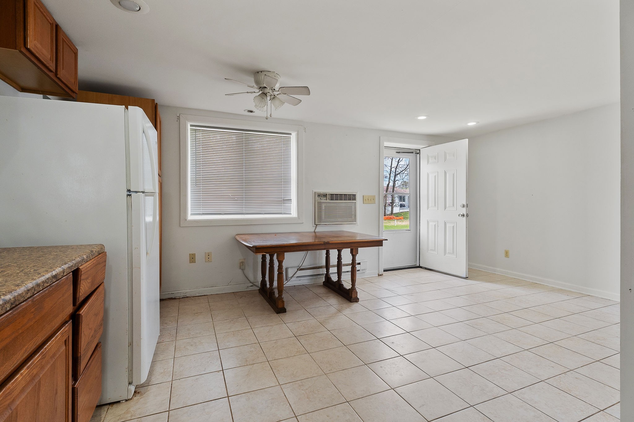 401 Whaley Street Smithville, TN 37166 - Photo 35 of 37 a view of room with furniture and window
