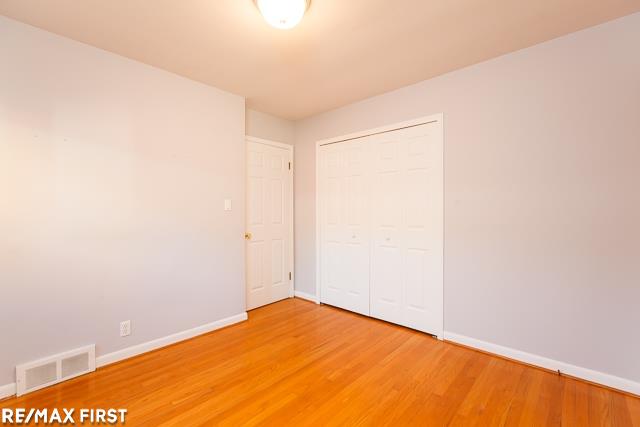 27592 Jean Road Warren, MI 48093 - Photo 15 of 23