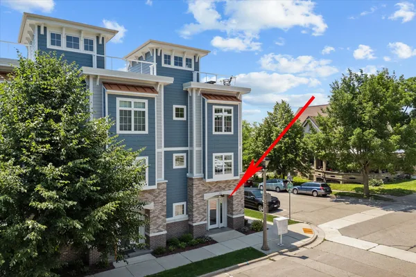$715,000 | 303 East Pier Street, Port Washington, WI 53074