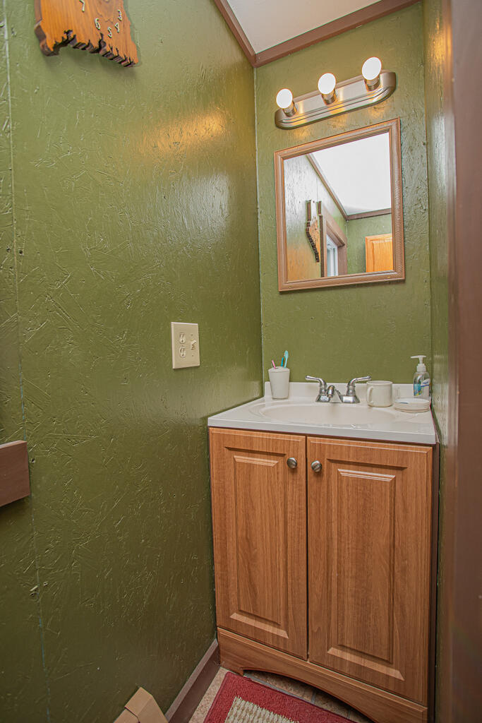 32 Hammond Road Wilton, ME 04294 - Photo 12 of 31 photo (11 of 32)